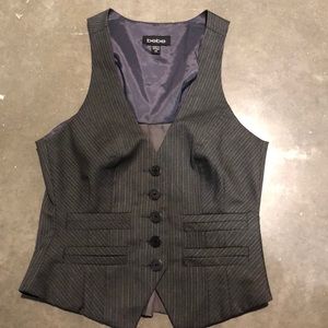 BEBE best. Size XS. Gray pinstripe.